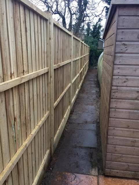 Close-board fencing installation